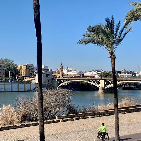 セビリア Fam Sevillian Townhouseヴィラ エクステリア 写真