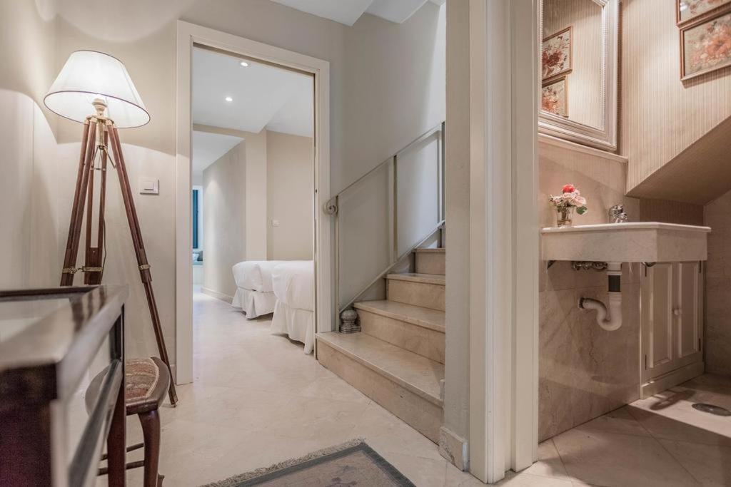 セビリア Fam Sevillian Townhouseヴィラ エクステリア 写真